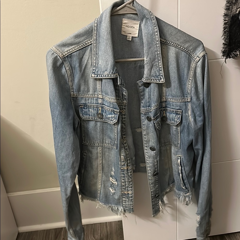 Blue Distressed Jean Jacket with Cropped Style